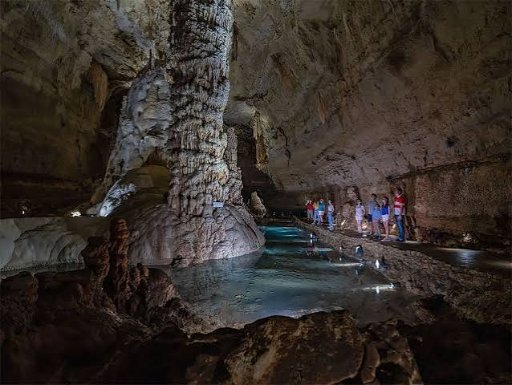 Natural Bridge Caverns